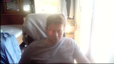 Snapshot of iloveyoutoo2000 chatting on October 3, 2:47 pm iloveyoutoo2000 online show from October 3, 2:47 pm