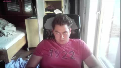 Snapshot of iloveyoutoo2000 chatting on October 29, 3:36 pm iloveyoutoo2000 online show from October 29, 3:36 pm