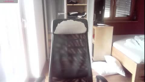 Snapshot of iloveyoutoo2000 chatting on December 21, 12:12 pm iloveyoutoo2000 online show from December 21, 12:12 pm