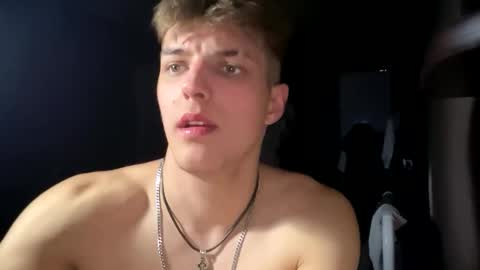 ilyahrr online show from March 19, 6:56 pm