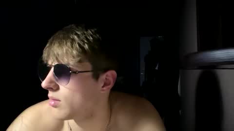 ilyahrr online show from April 18, 7:58 pm