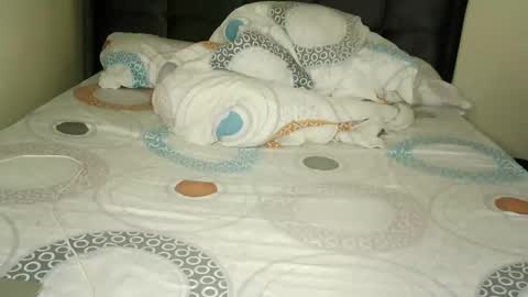 im7740 online show from February 4, 6:03 pm