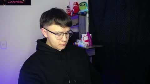 Snapshot of im__noah chatting on March 6, 11:14 am im__noah online show from March 6, 11:14 am