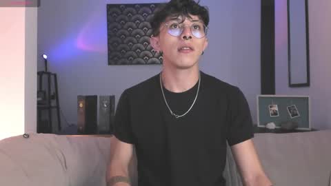 IM  THOMAS online show from October 3, 4:31 am