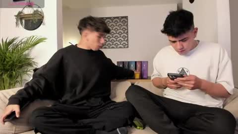 IM  THOMAS online show from June 16, 1:19 am