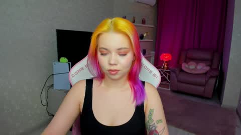 Roxy online show from June 7, 5:27 pm