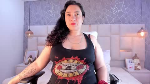 Snapshot of im_alaya chatting on December 6, 9:24 pm Alaya online show from December 6, 9:24 pm