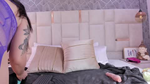 Snapshot of im_alaya chatting on December 24, 7:55 pm Alaya online show from December 24, 7:55 pm