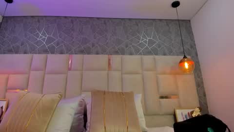 Snapshot of im_alaya chatting on March 4, 8:16 pm Alaya online show from March 4, 8:16 pm