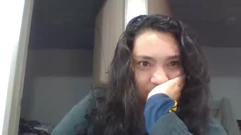 Snapshot of im_alaya chatting on October 15, 8:42 pm Alaya online show from October 15, 8:42 pm