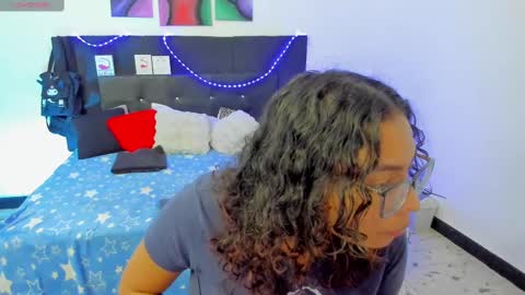 Snapshot of im_angels7 chatting on March 4, 2:17 am Angela online show from March 4, 2:17 am