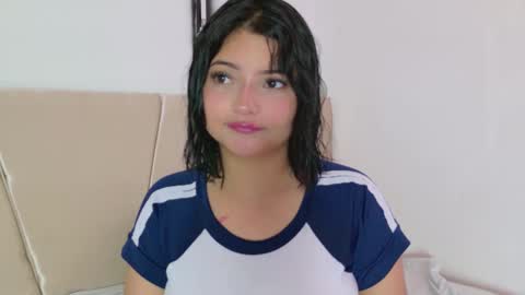 Snapshot of im_aurora_ chatting on October 7, 8:39 pm aurora online show from October 7, 8:39 pm