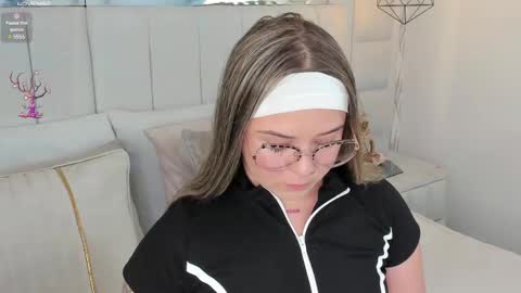 Snapshot of im_dalhia chatting on December 30, 8:25 pm DAHLIA online show from December 30, 8:25 pm