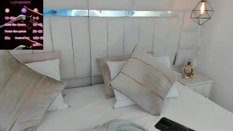 Snapshot of im_dalhia chatting on January 11, 1:53 pm DAHLIA online show from January 11, 1:53 pm