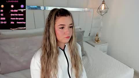 Snapshot of im_dalhia chatting on January 14, 8:48 pm DAHLIA online show from January 14, 8:48 pm