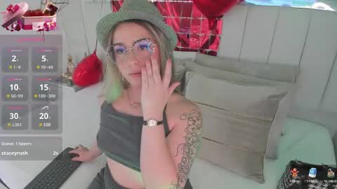 Snapshot of im_dalhia chatting on February 15, 7:39 pm DAHLIA online show from February 15, 7:39 pm