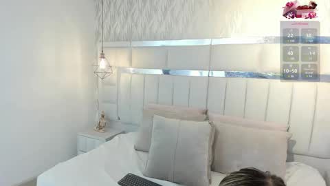 Snapshot of im_dalhia chatting on March 12, 2:41 am DAHLIA online show from March 12, 2:41 am