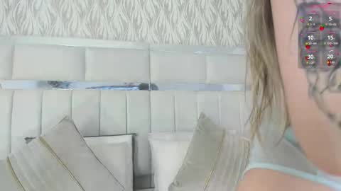 Snapshot of im_dalhia chatting on September 10, 8:42 pm DAHLIA online show from September 10, 8:42 pm