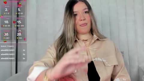 Snapshot of im_dalhia chatting on October 4, 6:50 pm DAHLIA online show from October 4, 6:50 pm