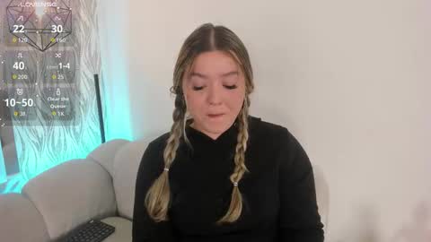 DAHLIA online show from December 22, 8:06 pm