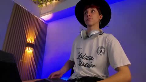 daren online show from May 24, 3:33 am