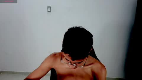 Snapshot of im_david01 chatting on April 11, 4:11 pm im_david01 online show from April 11, 4:11 pm