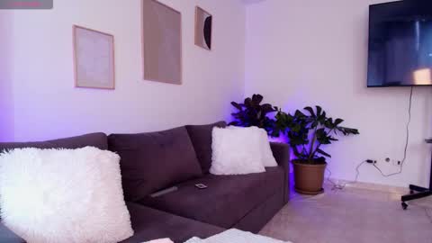 Eli  online show from March 19, 7:18 pm