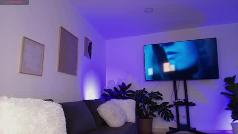 Eli  online show from May 10, 10:15 pm