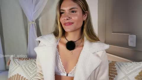 Snapshot of im_gabyferrer chatting on June 8, 3:56 pm GABY online show from June 8, 3:56 pm