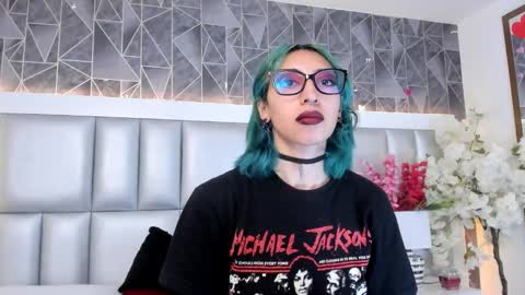  Im Gaia online show from February 26, 1:19 pm