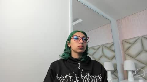  Im Gaia online show from September 18, 12:40 pm