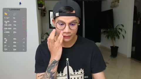 Snapshot of im_marco chatting on February 23, 4:21 am Marco online show from February 23, 4:21 am