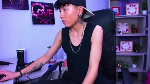 Snapshot of im_mathias chatting on October 29, 3:42 am mathias online show from October 29, 3:42 am