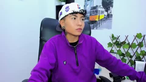 Snapshot of im_mathias chatting on November 6, 4:24 am mathias online show from November 6, 4:24 am