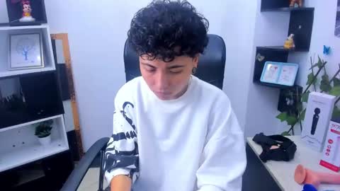 Snapshot of im_mathias chatting on November 19, 3:06 am mathias online show from November 19, 3:06 am