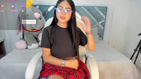 Snapshot of im_miila chatting on September 11, 7:25 pm Mila online show from September 11, 7:25 pm