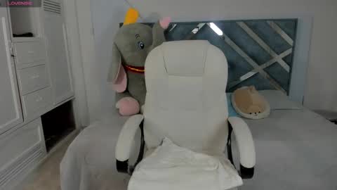 Snapshot of im_miila chatting on September 15, 7:47 pm Mila online show from September 15, 7:47 pm