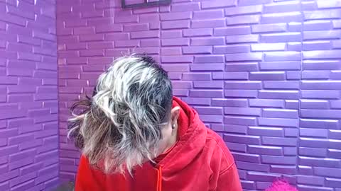 im_milan_rs online show from January 20, 7:15 am