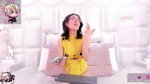 Snapshot of im_molly_angel chatting on October 2, 8:27 pm Moly online show from October 2, 8:27 pm