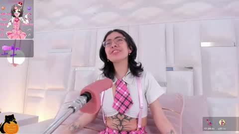 Snapshot of im_molly_angel chatting on October 18, 9:15 pm Moly online show from October 18, 9:15 pm