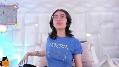 Snapshot of im_molly_angel chatting on October 26, 3:07 pm Moly online show from October 26, 3:07 pm