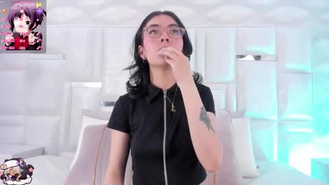 Snapshot of im_molly_angel chatting on November 20, 9:47 pm Moly online show from November 20, 9:47 pm