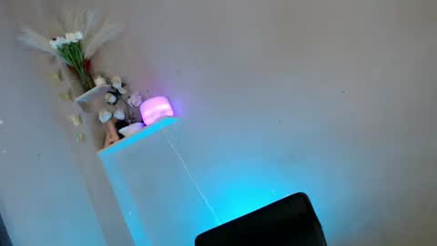 Snapshot of im_too_sexy chatting on October 6, 4:10 am Megan online show from October 6, 4:10 am