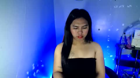 Snapshot of im_ur_girl_demure chatting on June 6, 7:40 pm kyline online show from June 6, 7:40 pm