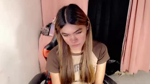 im_yourfairyannaxx online show from April 7, 6:36 am