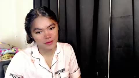 im_yourfairyannaxx online show from June 7, 4:27 am