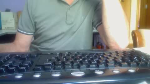 Aussie Guy online show from February 20, 2:51 am