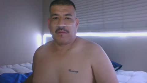 Snapshot of imbackmandosuknw chatting on March 11, 5:49 am imbackmandosuknw online show from March 11, 5:49 am