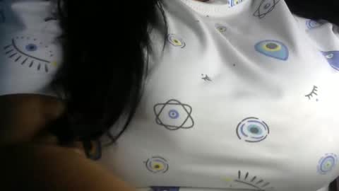 mia latina online show from November 27, 2:19 pm