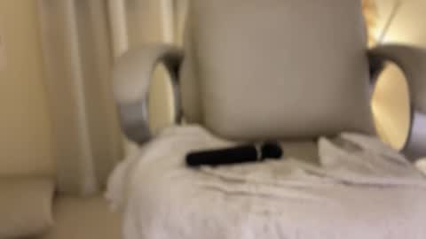 Gabriela online show from December 2, 3:04 am